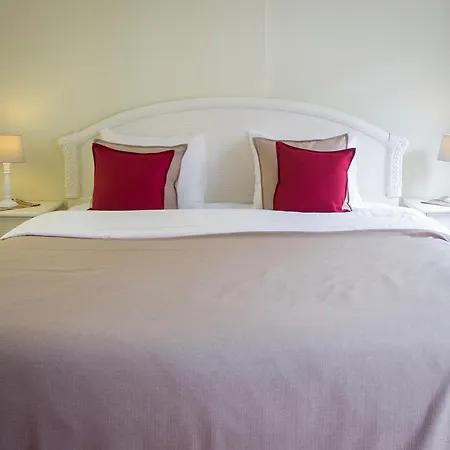 فندق مبيت وإفطار Logies Amelias 3*